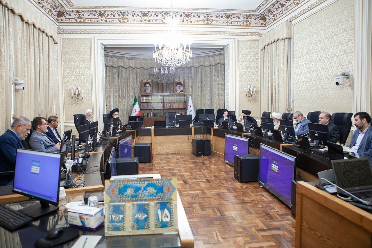 این افراد، صلاحیت ۸۰ کاندیدای ریاست جمهوری را بررسی می کنند این افراد، صلاحیت ۸۰ کاندیدای ریاست جمهوری را بررسی می کنند