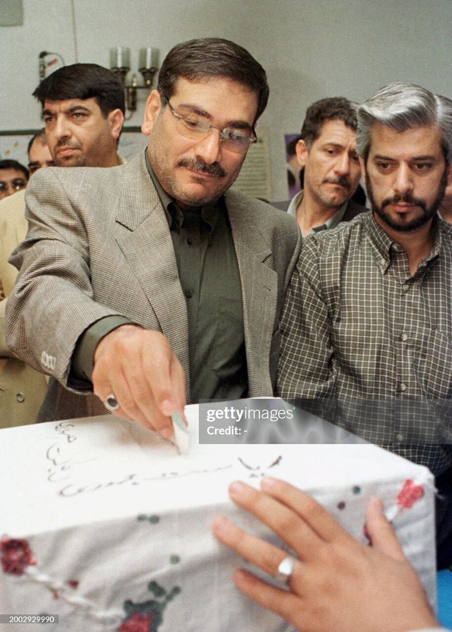 عکس| تصاویر کمتر دیده شده از پیروزی سیدمحمد خاتمی در انتخابات