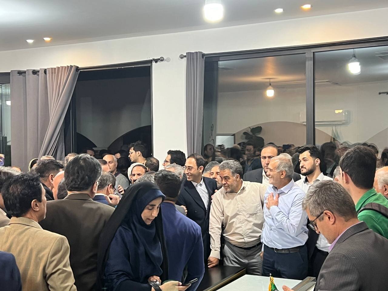 (عکس) چهره خندان و خوشحال مسعود پزشکیان پس از اعلام تایید صلاحیت او