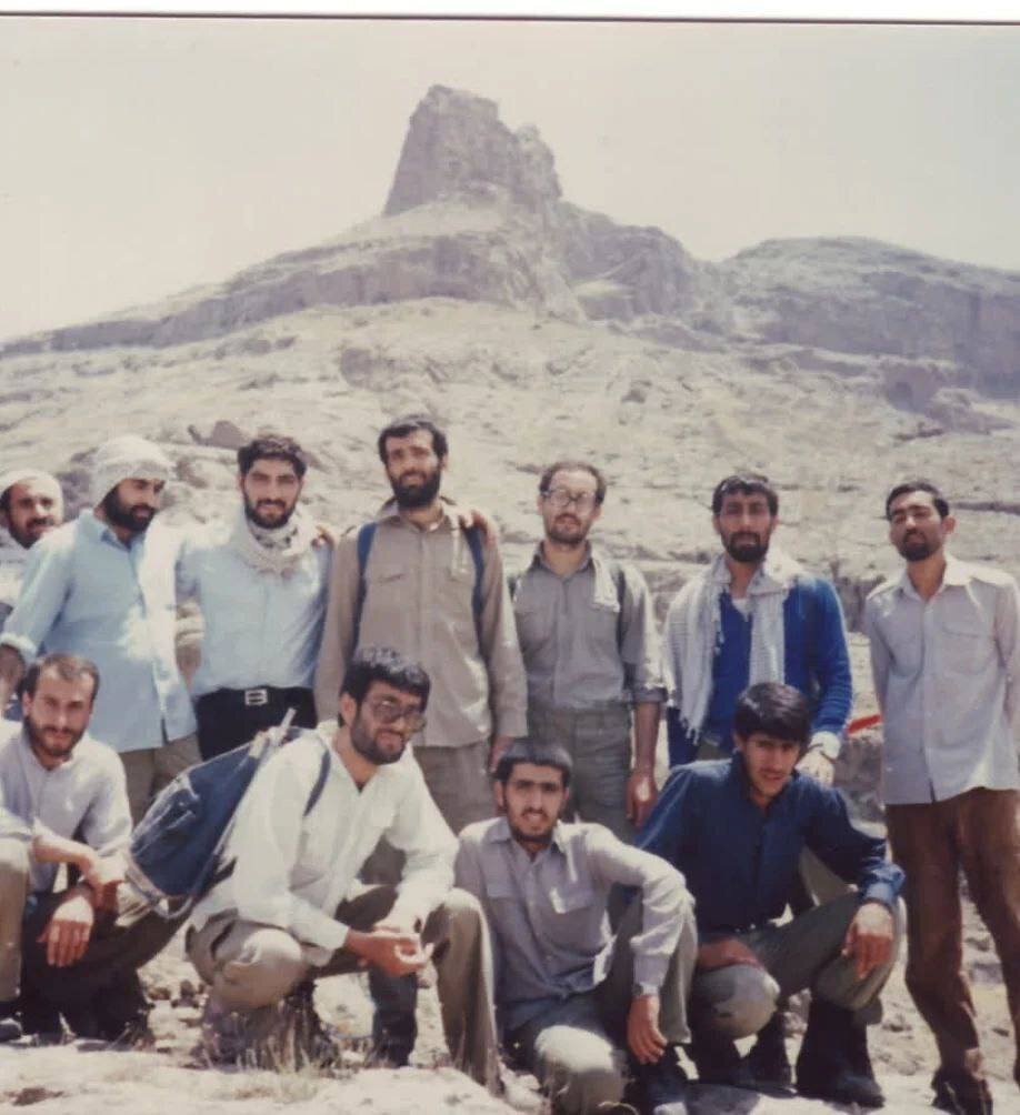 تصاویر | قابهای زیرخاکی از مسعود پزشکیان در دوران جنگ تصاویر | قابهای زیرخاکی از مسعود پزشکیان در دوران جنگ