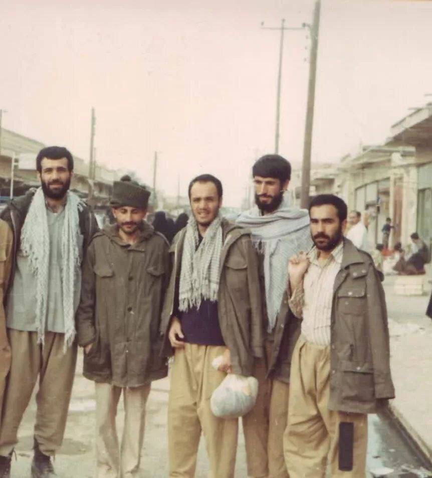 تصاویر | قابهای زیرخاکی از مسعود پزشکیان در دوران جنگ تصاویر | قابهای زیرخاکی از مسعود پزشکیان در دوران جنگ