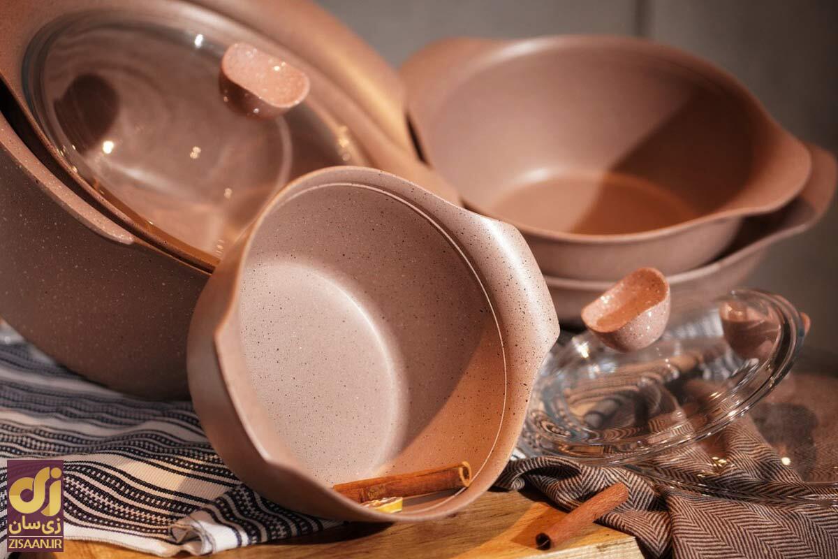 چطور از قابلمه‌های تفلون و چدن نگهداری کنیم تا بشود یک‌عمر از آن‌ها استفاده کرد؟!