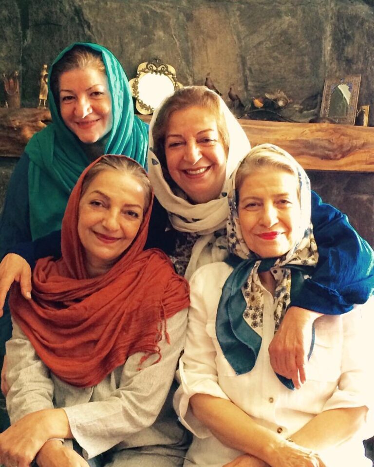 بیوگرافی احترام برومند؛ از مجریگری برنامه کودک تا ازدواج با بازیگر مطرح سینمای ایران// بیوگرافی احترام برومند؛ از مجریگری برنامه کودک تا ازدواج با بازیگر مطرح سینمای ایران//