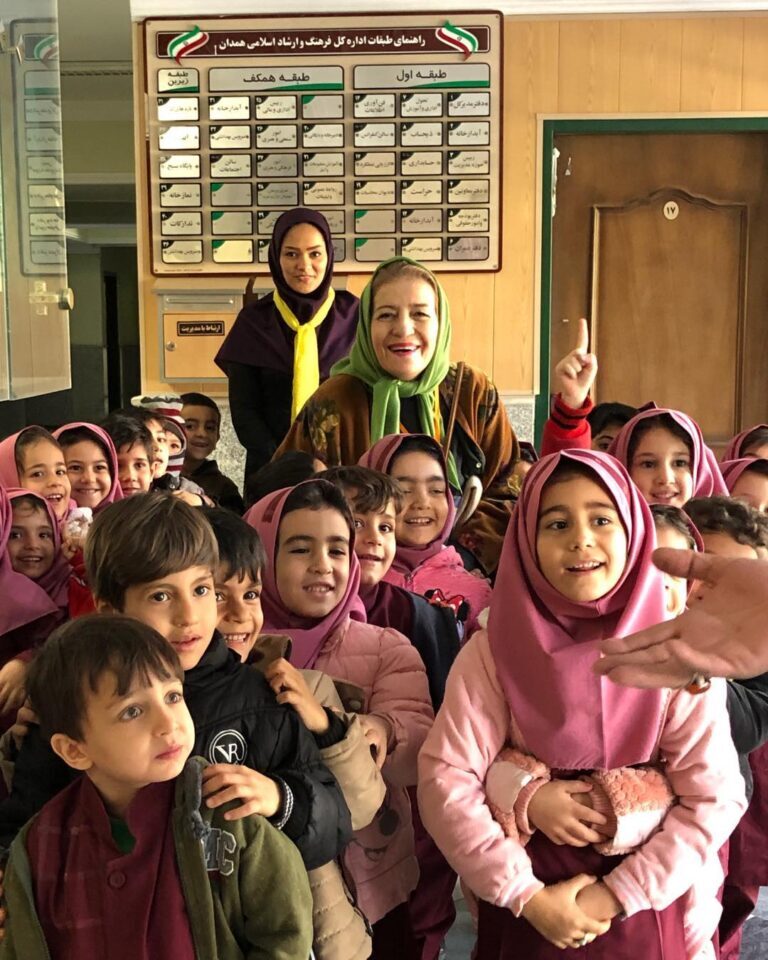 بیوگرافی احترام برومند؛ از مجریگری برنامه کودک تا ازدواج با بازیگر مطرح سینمای ایران// بیوگرافی احترام برومند؛ از مجریگری برنامه کودک تا ازدواج با بازیگر مطرح سینمای ایران//