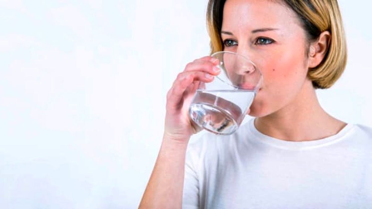 آب را گرم بنوشیم یا سرد؟