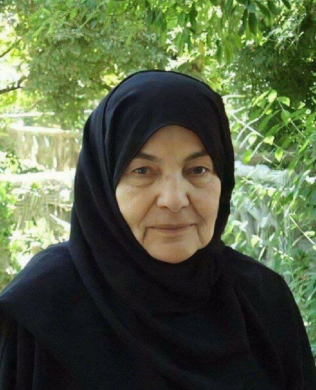 تصاویر دیده نشده از سیدحسن نصرالله در کنار مادرش تصاویر دیده نشده از سیدحسن نصرالله در کنار مادرش