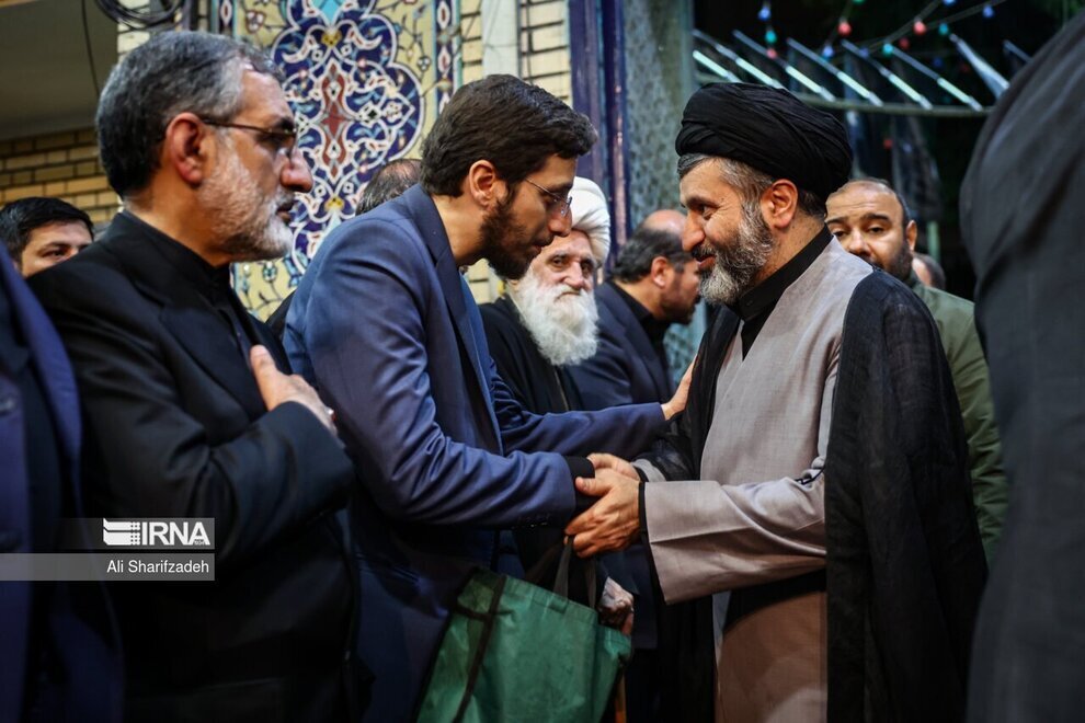 (تصاویر) فرزندان رهبر انقلاب در گرامیداشت شهید رئیسی در مسجد ارک (تصاویر) فرزندان رهبر انقلاب در گرامیداشت شهید رئیسی در مسجد ارک