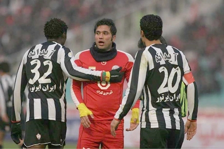 پرسپولیس تنها نیست! پرسپولیس تنها نیست!