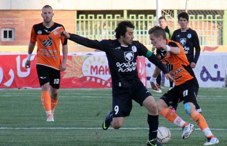 پرسپولیس تنها نیست! پرسپولیس تنها نیست!