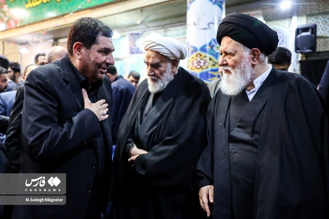 عکس | ادای احترام محمد مخبر به علم الهدی