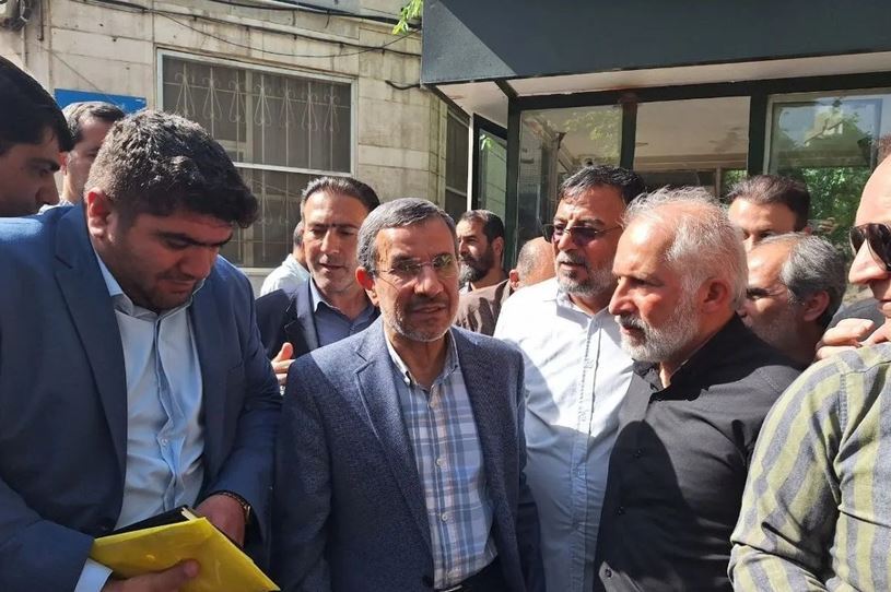 تصاویر| مانور انتخاباتی احمدی‌نژاد و طرفدارانش در میدان ۷۲ نارمک