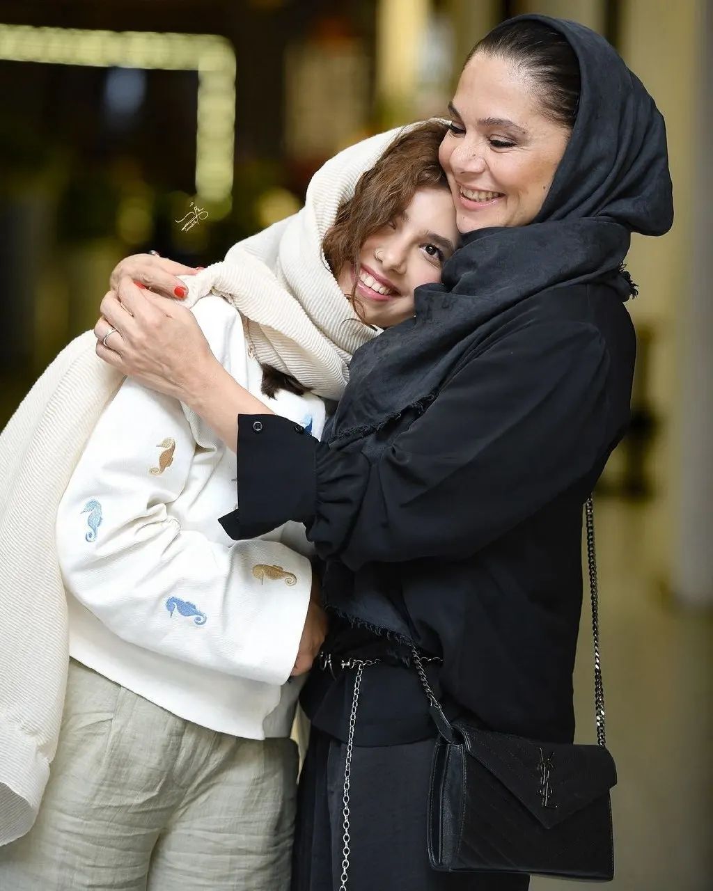 مادر و دختر سینمای ایران در اکران یک فیلم مادر و دختر سینمای ایران در اکران یک فیلم