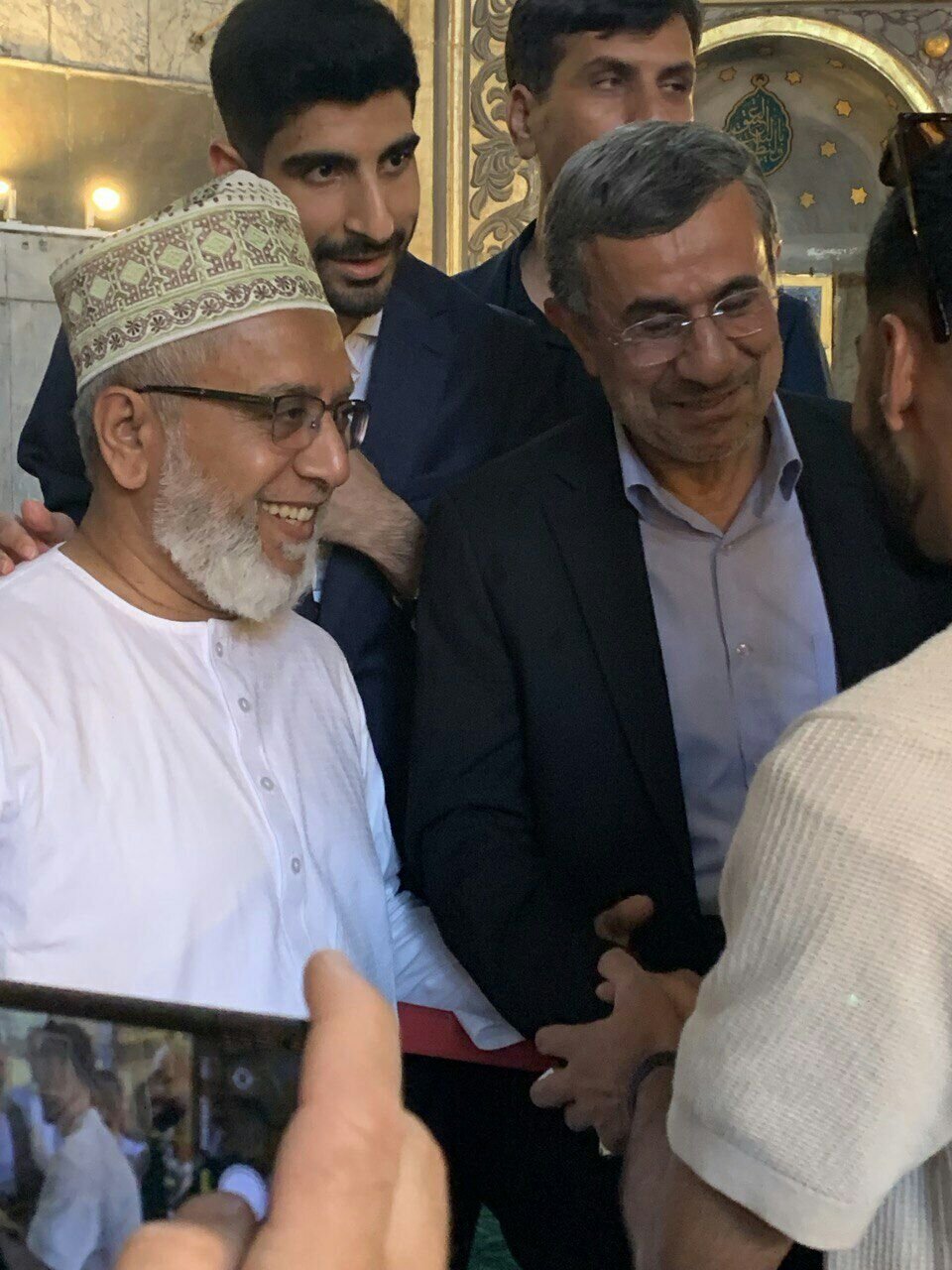 حضور محمود احمدی نژاد در ایاصوفیه استانبول در روز رأی گیری