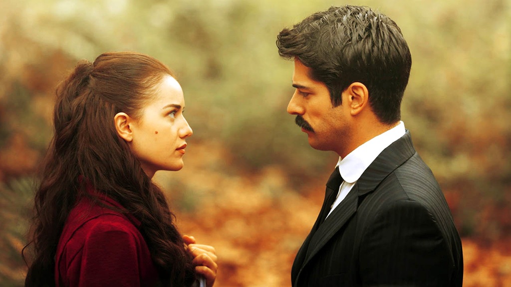 عکس| بیوگرافی فحریه اوجن، زندگی شخصی، همسر و فرزندان