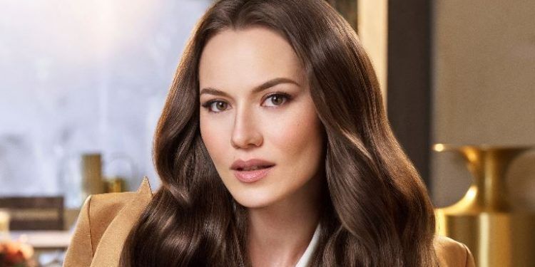 عکس| بیوگرافی فحریه اوجن، زندگی شخصی، همسر و فرزندان