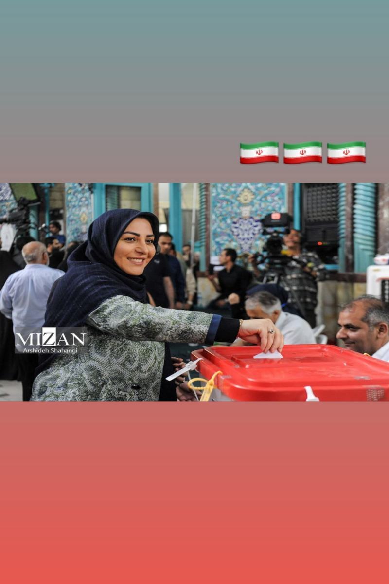 عکس| لباس عجیب المیرا شریفی‌مقدم پای صندوق رأی‌