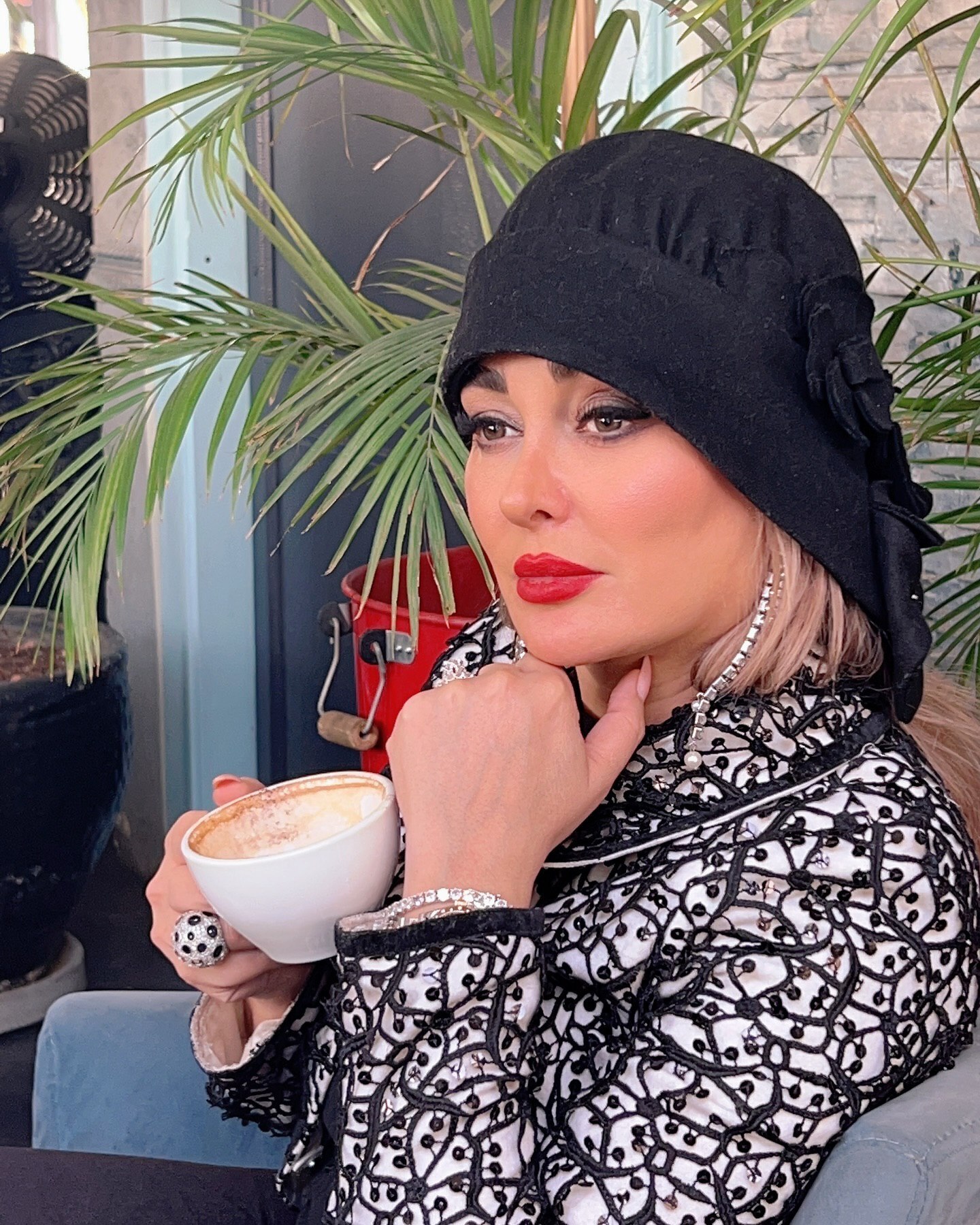 نام واقعی الهام حمیدی چیست؟