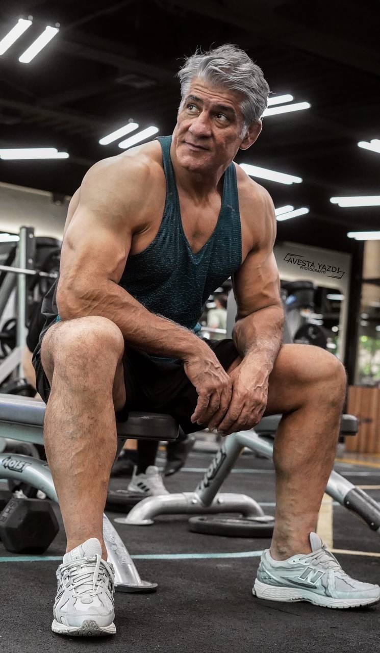 عکس | تصاویری از هیکل عضلانی اسطوره کشتی ایران