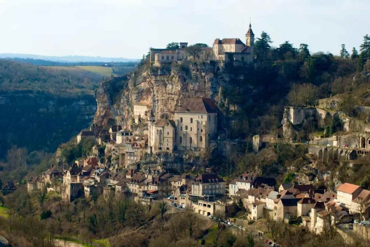 عکس| شمشیر ۱۳۰۰ ساله ناپدید شد