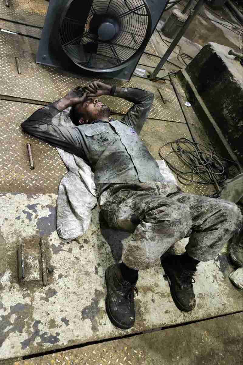 متخصصانی که برای آسایش مردم تا جهنم رفتند متخصصانی که برای آسایش مردم تا جهنم رفتند