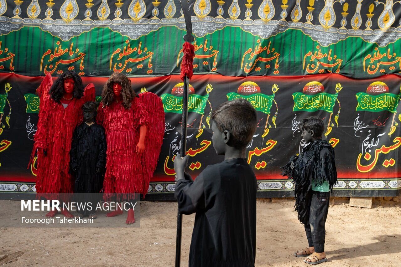 تصاویر | کاروان نمادین لشکر جن‌ها در نوش آباد کاشان!