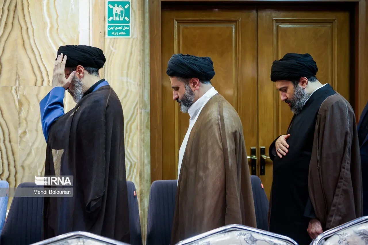 (عکس) سه فرزند رهبر انقلاب در کنار هم