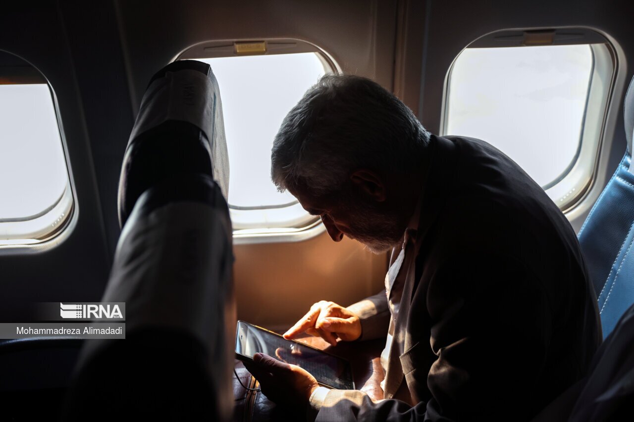 تصاویر جمعیت استقبال کننده از سعید جلیلی در میدان نقش جهان