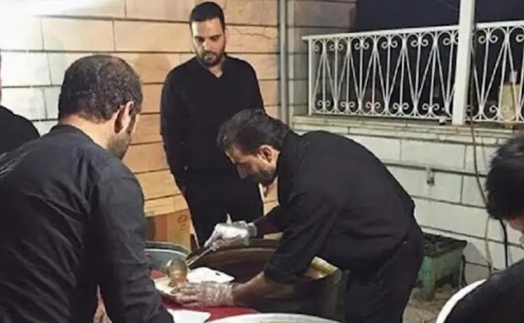 عکس|نذری پزون احسان علیخانی در حیاط بزرگ خانه شان عکس|نذری پزون احسان علیخانی در حیاط بزرگ خانه شان