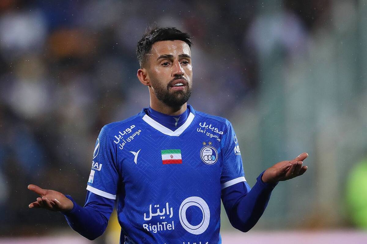 پیشنهاد ۴۰ میلیاردی یک تیم لیگ برتری به هافبک استقلال!