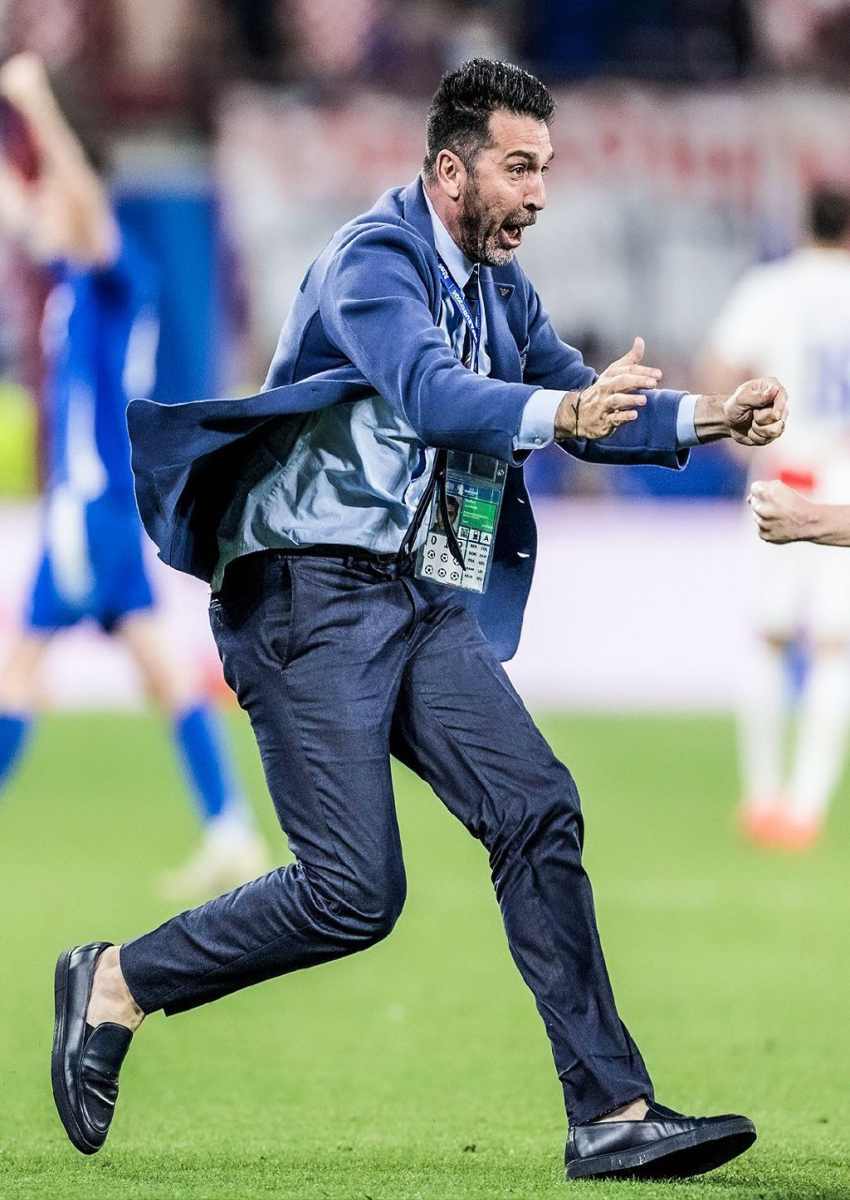 شادی عجیب بوفون توجهات را جلب کرد