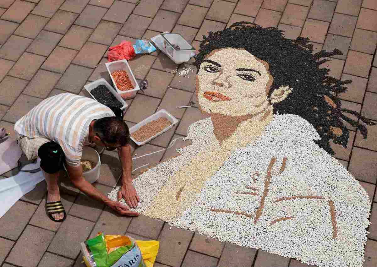 عکس| تصاویری از گرامیداشت سالمرگ سلطان پاپ جهان عکس| تصاویری از گرامیداشت سالمرگ سلطان پاپ جهان