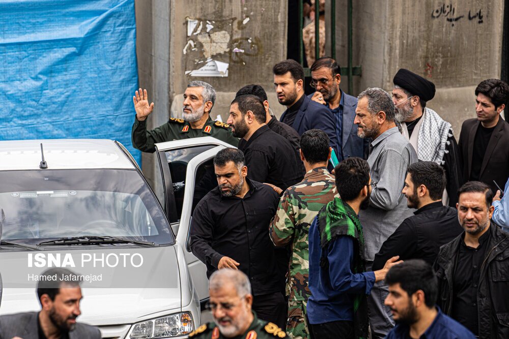 عکس | تصویری متفاوت از سردار حاجی زاده در انتهای مراسم تشییع اسماعیل هنیه
