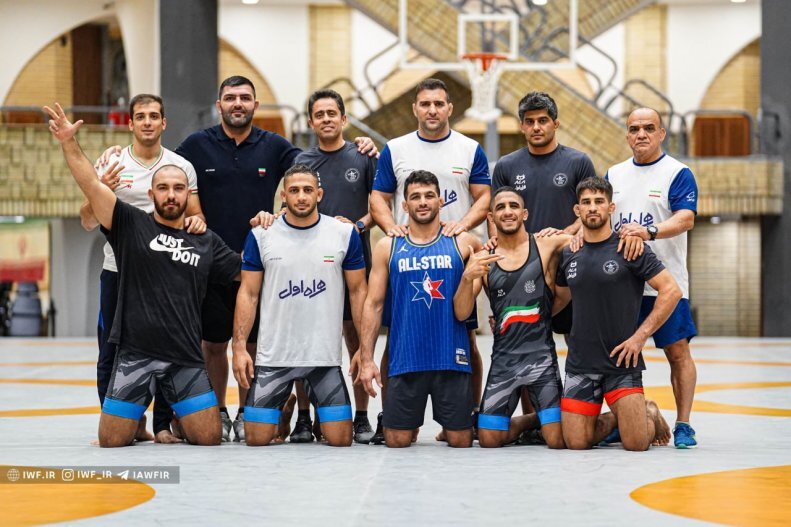 عکس| ستارههای کشتی آزاد آماده سفر به پاریس عکس| ستارههای کشتی آزاد آماده سفر به پاریس