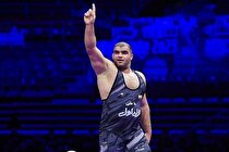 عکس| تصویری از اولین مدال‌آور ایران در کنار برج ایفل