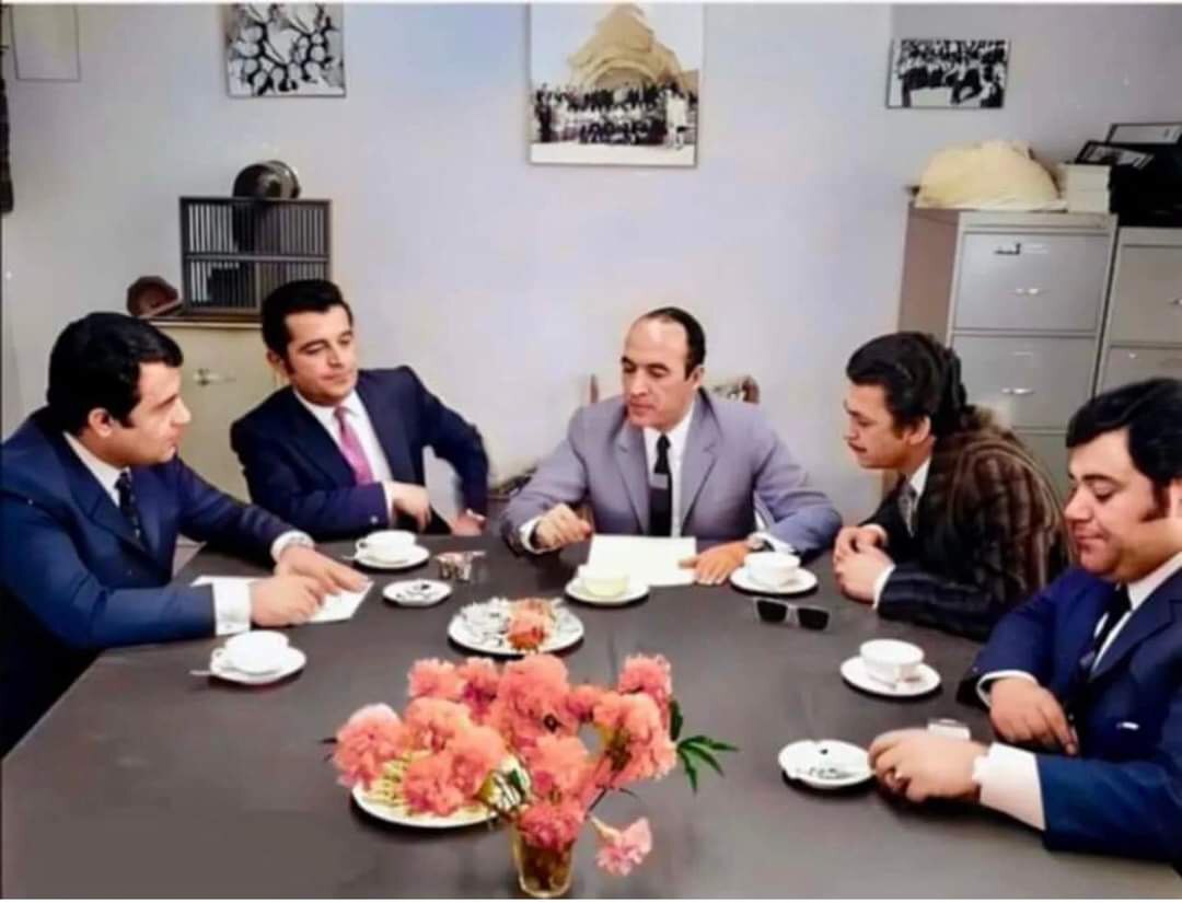 عکس| قاب بی‌نظیر از پنج چهره رادیو و سینمای قبل انقلاب