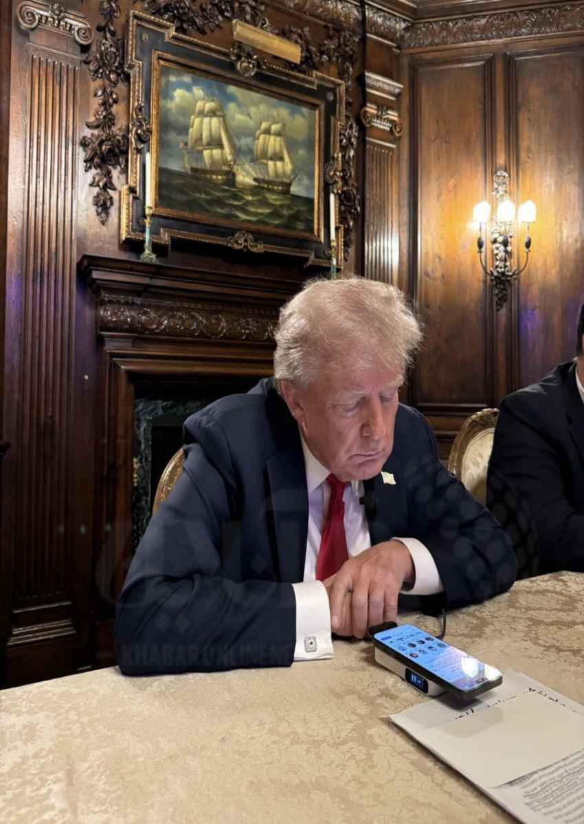 عکس | تصویر پاوربانک ترامپ حین مصاحبه با ایلان ماسک سوژه شد! عکس | تصویر پاوربانک ترامپ حین مصاحبه با ایلان ماسک سوژه شد!