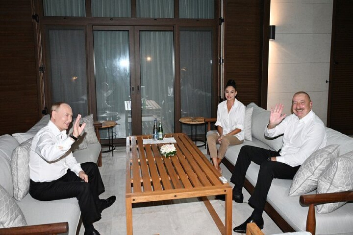 حضور پوتین در اقامتگاه شخصی علیاف حضور پوتین در اقامتگاه شخصی علیاف