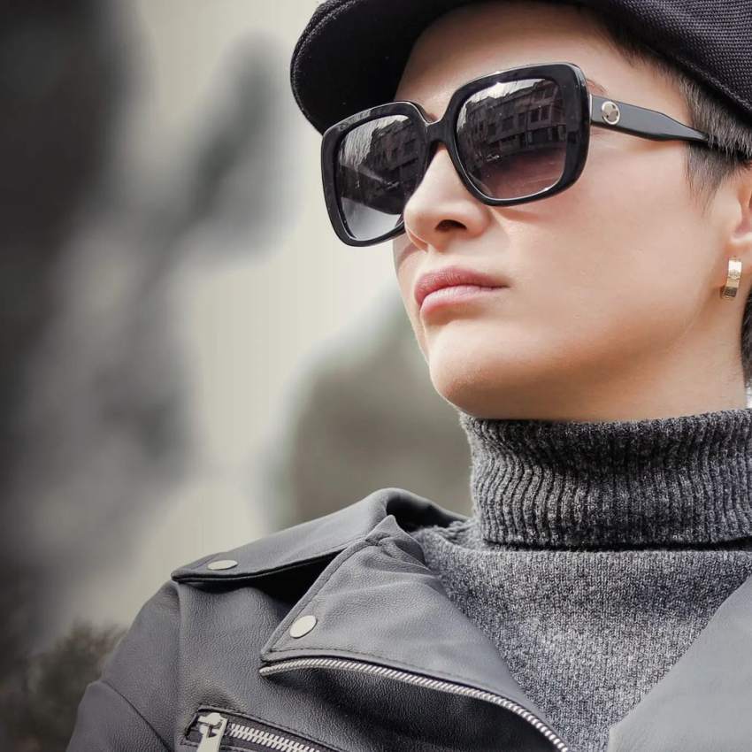 چهره متفاوت الناز ملک با مو‌های از ته تراشیده!