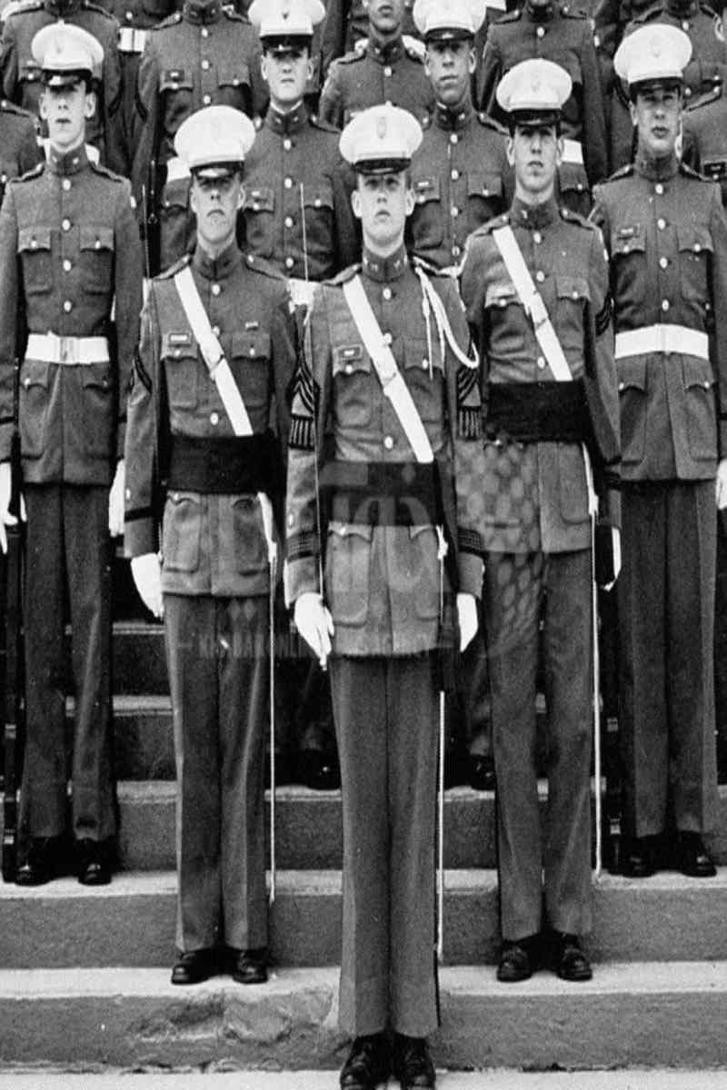 عکس | تصویری دیده‌نشده از ترامپ در لباس نظامی