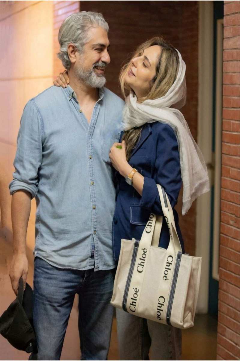 عکس| قاب عاشقانه رعنا آزادی‌ور و مهدی پاکدل در یک مراسم