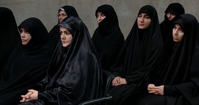 عکس| تصویری از دختر پزشکیان در مراسم تنفیذ پدرش