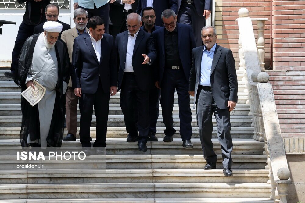 عکس| تحویل دفتر کار ریاست جمهوری به «مسعود پزشکیان»