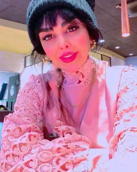 بیوگرافی فلور نظری؛ تصاویری از تغییر ظاهر عجیب بازیگر سریال «خانه به دوش»