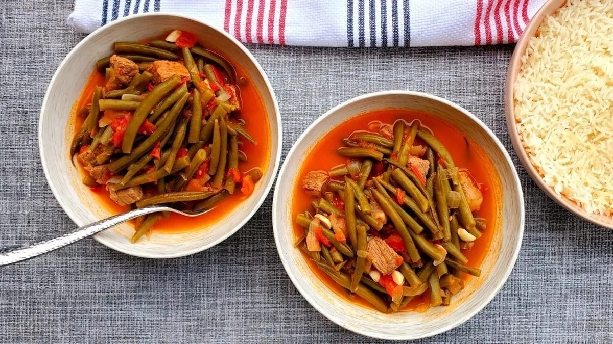 طرز تهیه خوراک لوبیا سبز با گوشت