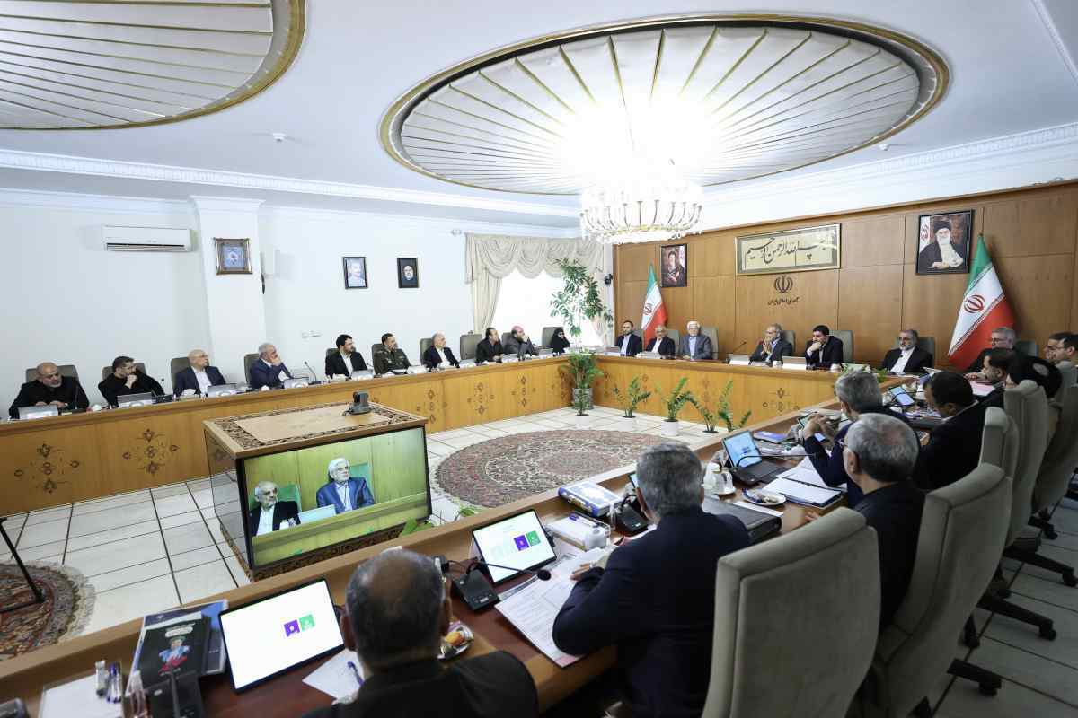 عکس| پزشکیان رسما بر صندلی ابراهیم رئیسی تکیه زد