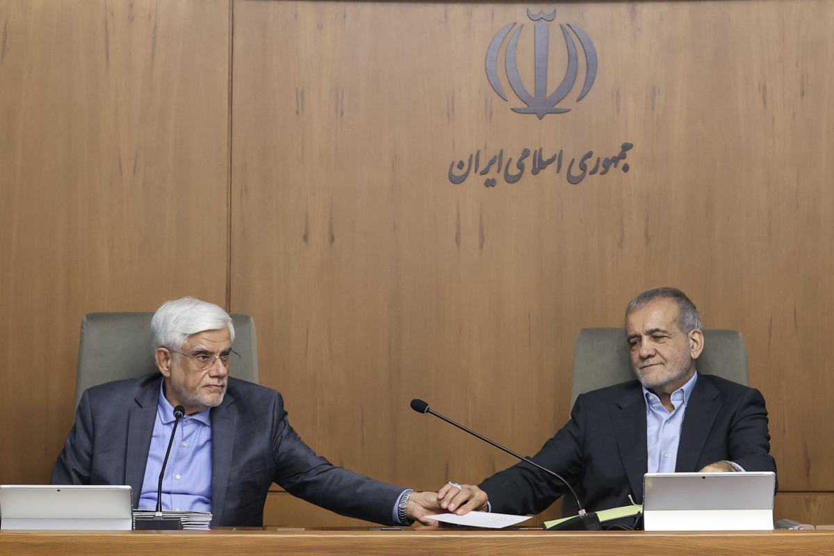 عکس| پزشکیان رسما بر صندلی ابراهیم رئیسی تکیه زد