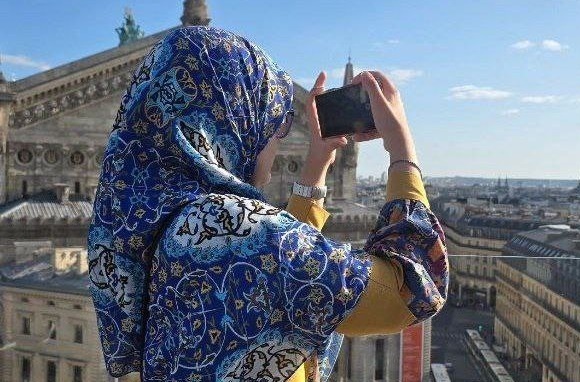 حضور آرمیتا رضایی‌نژاد دختر شهید هسته‌ای در پارالمپیک فرانسه جنجالی شد