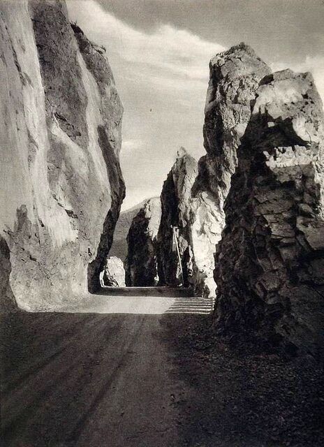 تصویر جالبی که ۹۰ سال پیش از جاده چالوس ثبت شد+ عکس