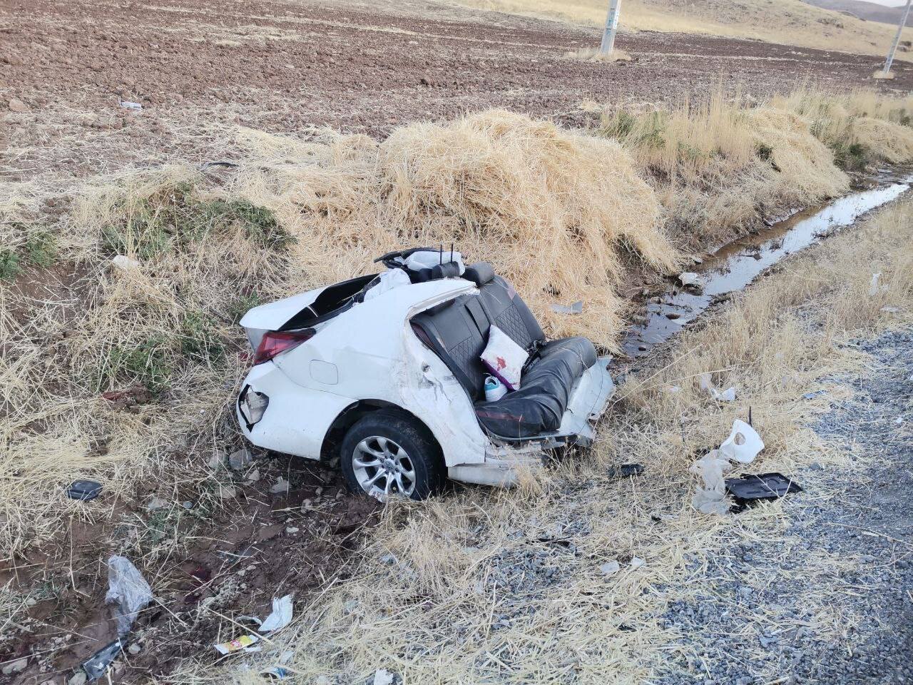 تصویری عجیب از خودروی دنا بعد از تصادف تصویری عجیب از خودروی دنا بعد از تصادف