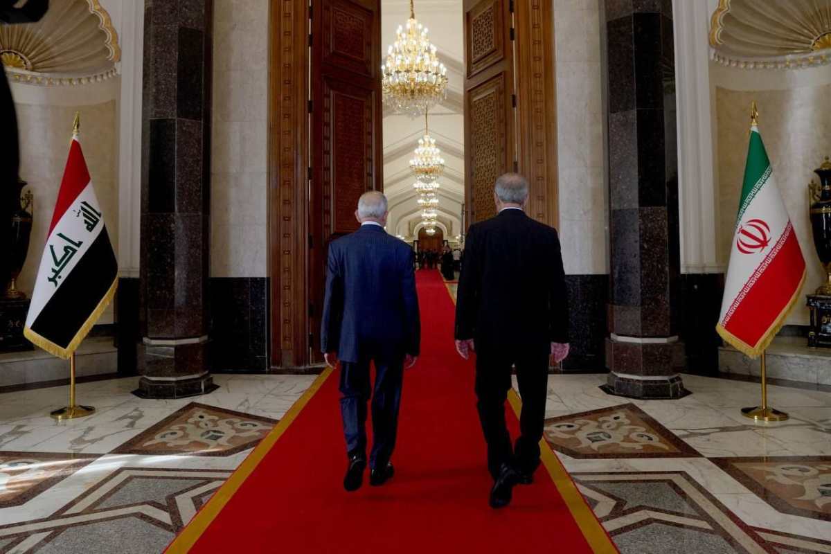 استقبال «عبداللطیف رشید» رئیس‌جمهور عراق از پزشکیان در بغداد